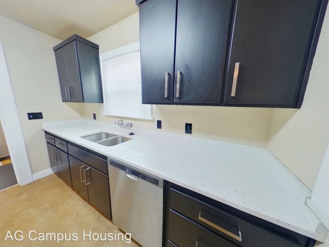 Building Photo - 5 br, 3 bath House - 1742 Hilyard Street