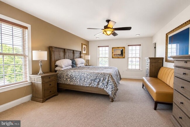 Building Photo - 13624 Creek View Dr