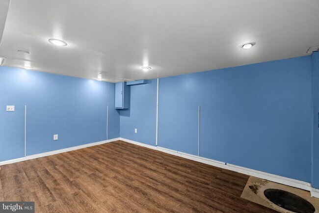 Building Photo - 5640 Braxfield Rd