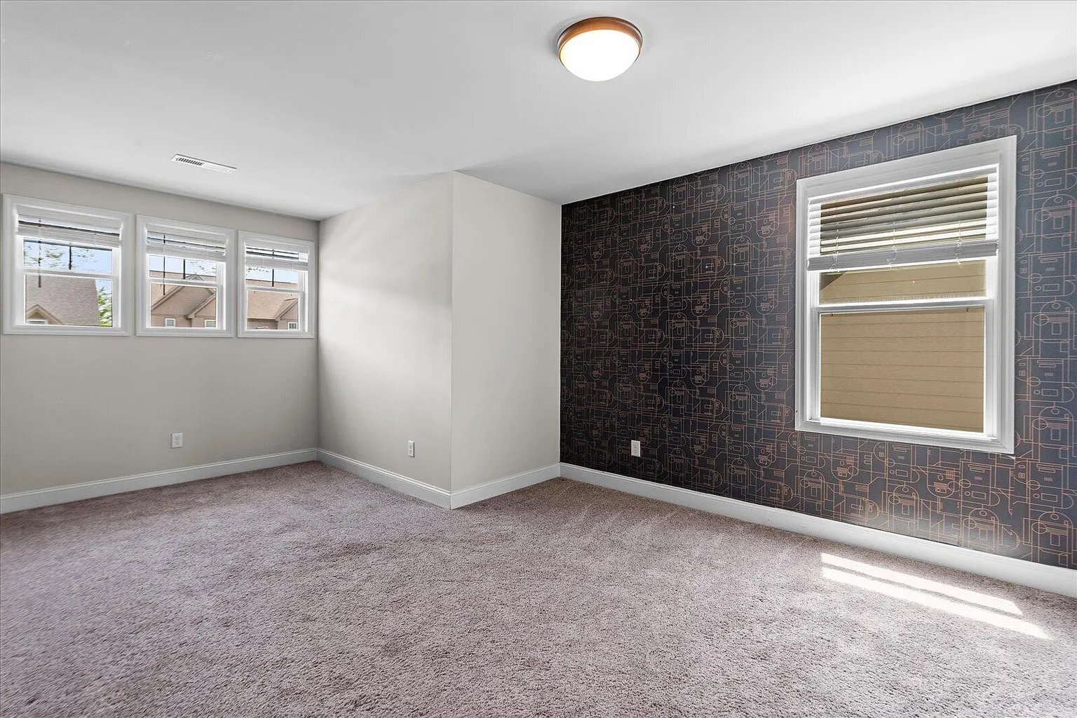 Building Photo - 8574 Daju Ct