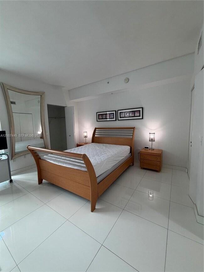 Building Photo - 3180 SW 22nd Terrace