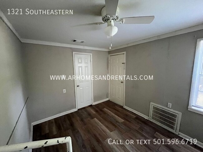 Building Photo - 1321 Southeastern-