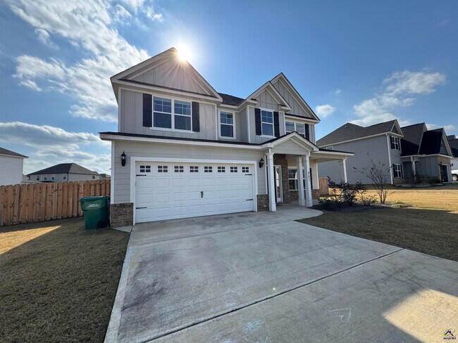 Building Photo - 805 Harley Farms Dr