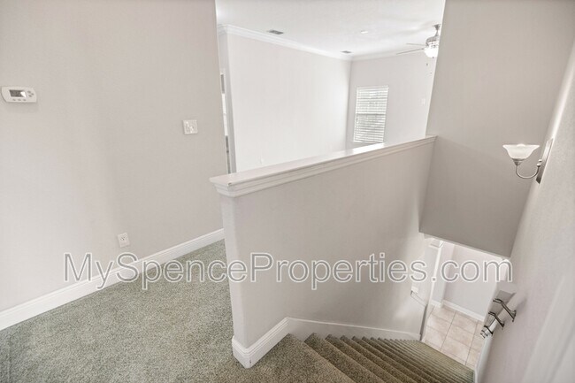 Building Photo - 1578 Venice Ave