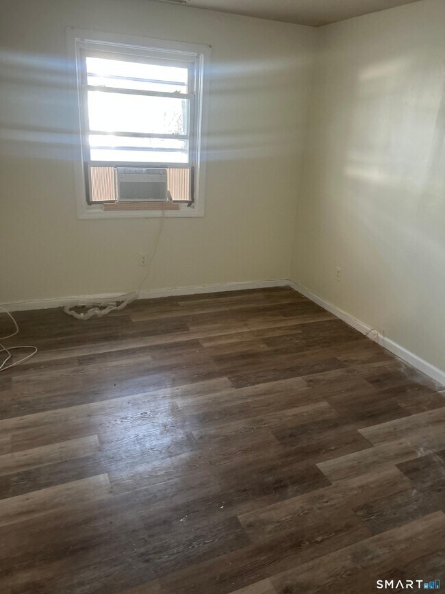 Building Photo - 30 Stevens St