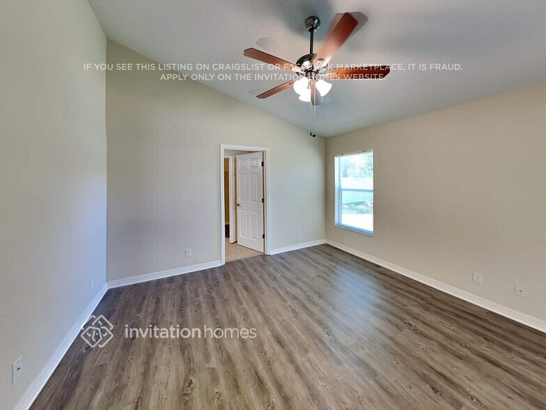 Building Photo - 6923 34th Ave E