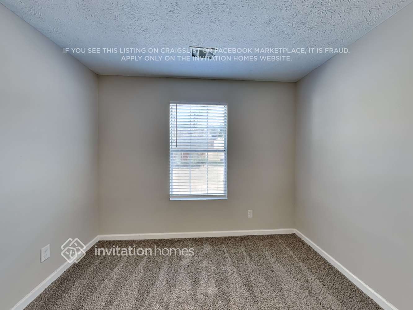 Building Photo - 2200 Ramblewood Cir