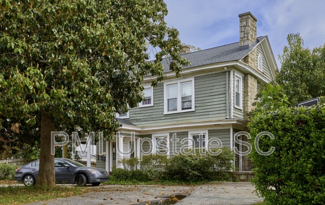 Building Photo - 181 N Fairview Ave