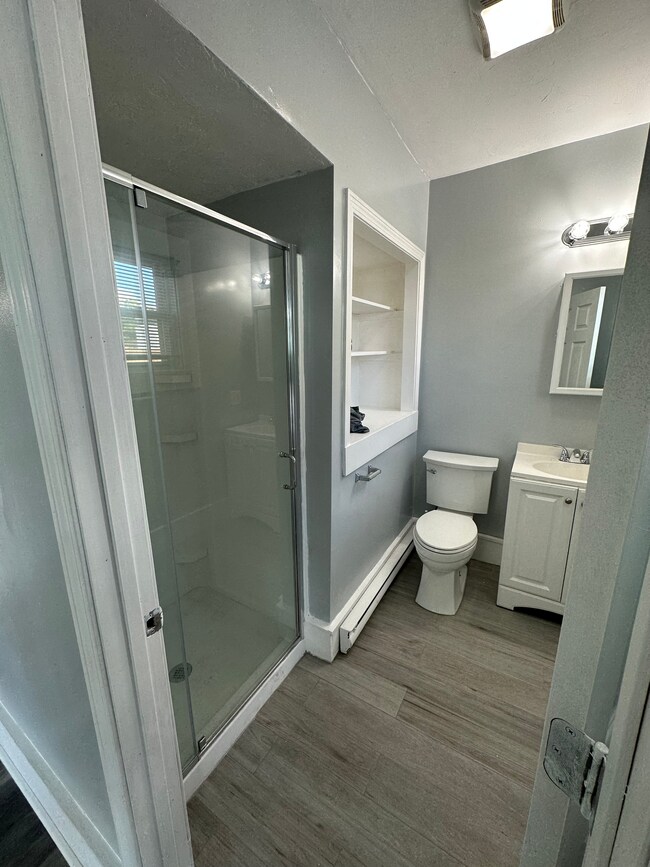 Building Photo - 66 Pecker St