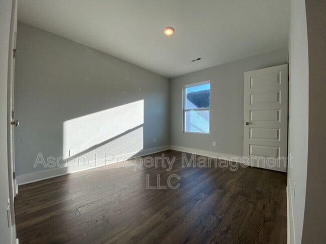 Building Photo - 1682 S Watkins St