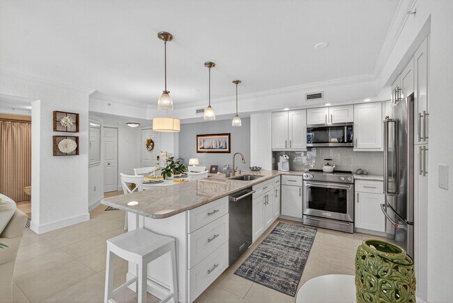 Building Photo - 1801 N Flagler Dr