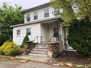 Building Photo - 430 Littleton Rd