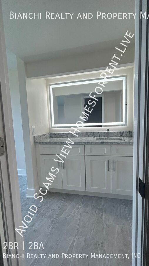 Building Photo - 2618 Cove Cay Dr