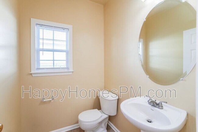 Building Photo - 614 Parkwood Dr