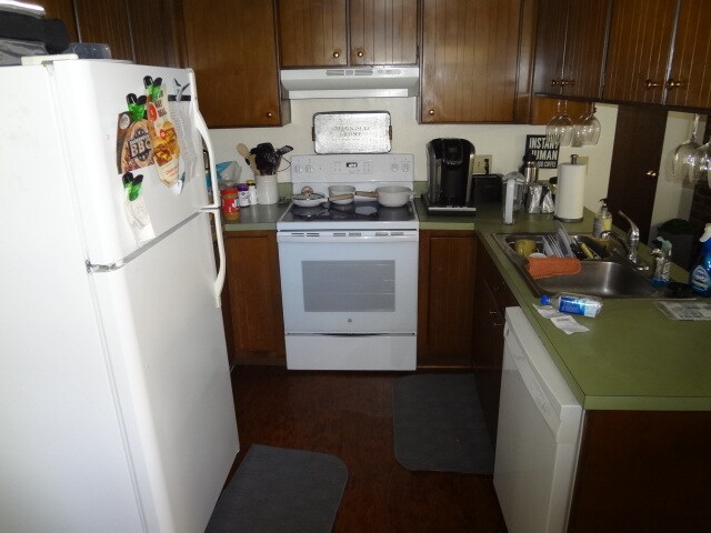 Kitchen - 1517 Cambria Dr