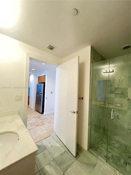 Building Photo - 1050 Brickell Ave