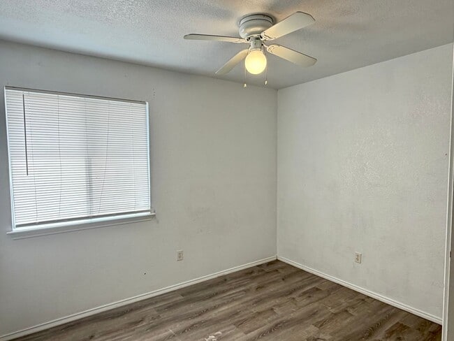 Building Photo - 2709 Haven Dr