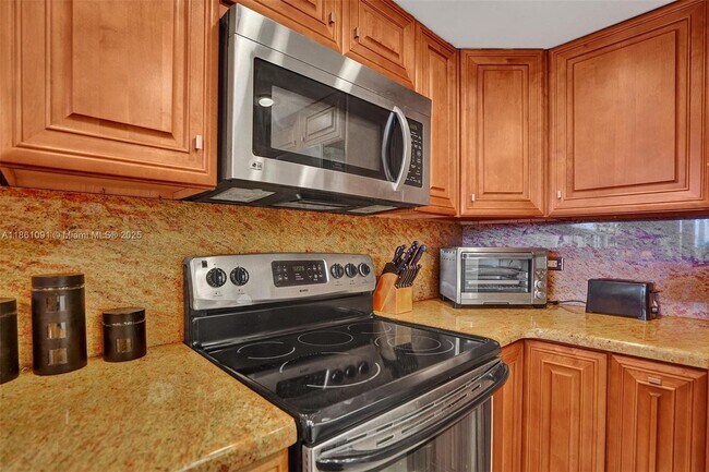 Building Photo - 1201 S Ocean Dr