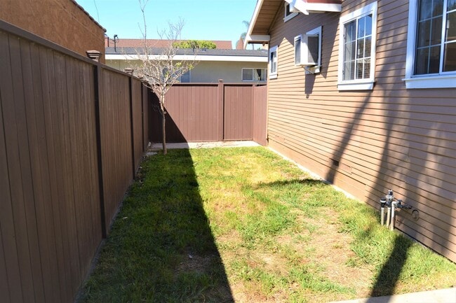 Building Photo - Charming Belmont Heights 2BD w/ Private Yard, Garage & Walk to 4th St