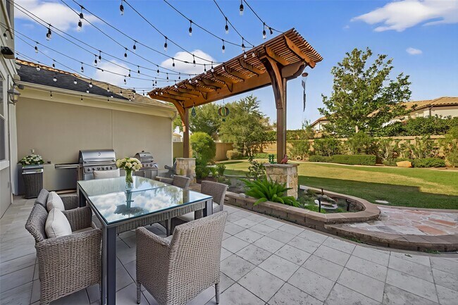 Building Photo - 2210 Bywater Dr