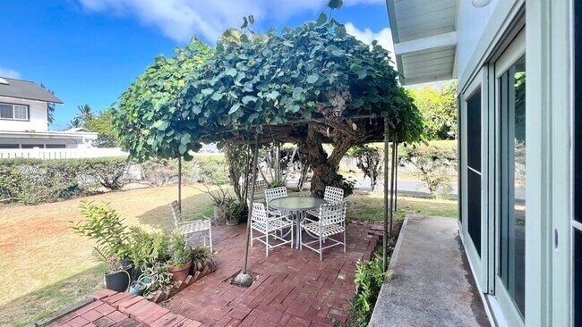 Building Photo - 156-B N Kalaheo Ave