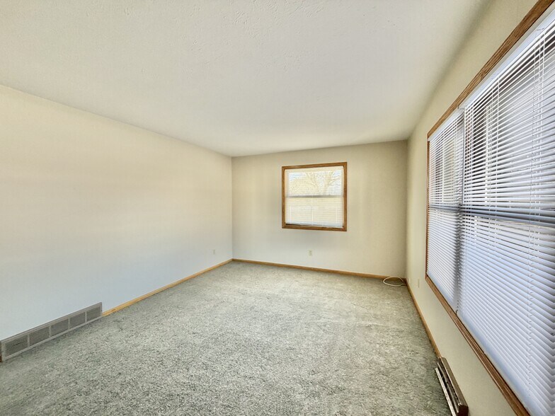 Building Photo - 3204 Westminster Rd