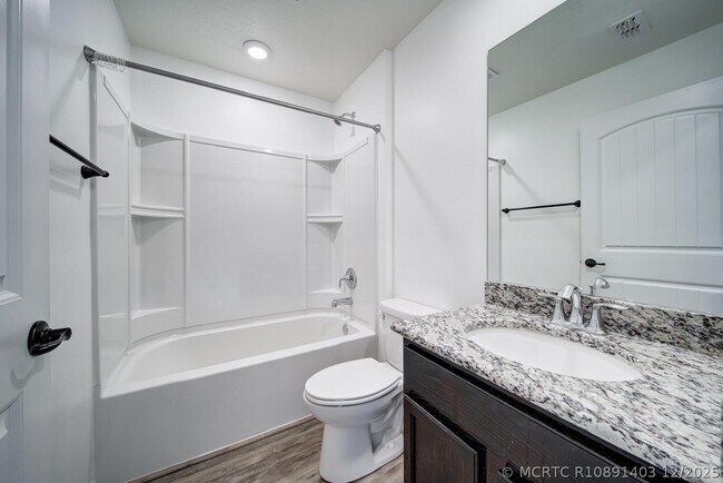 Building Photo - 4631 SW Athena Dr