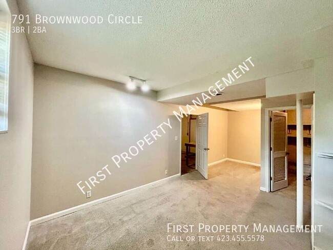 Building Photo - 791 Brownwood Cir