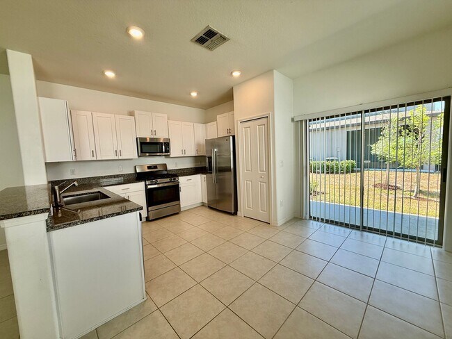 Building Photo - 8335 Birch Hvn Ln