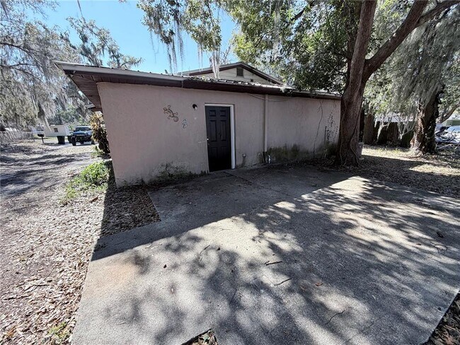 Building Photo - 670 Garden St