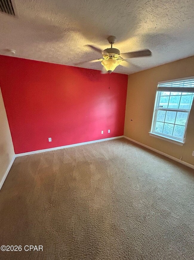 Building Photo - 105 Lakeview Terrace