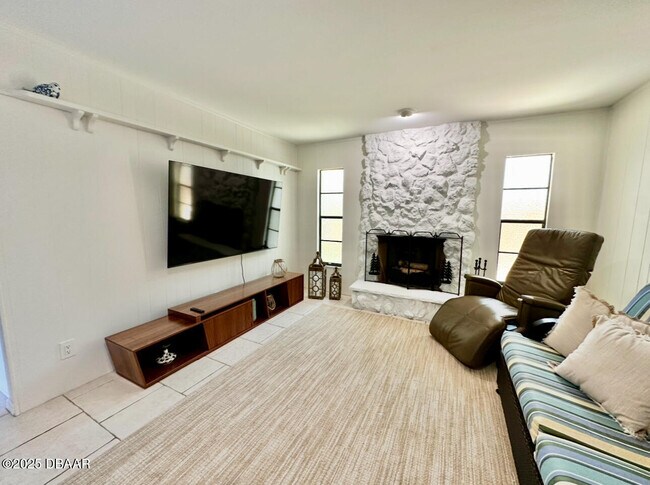 Building Photo - 80 Cindy Ln