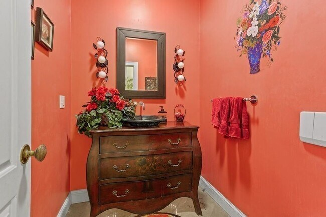 Building Photo - 20 Carol Rd