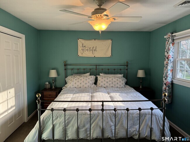 Building Photo - 15 Brookfield Dr