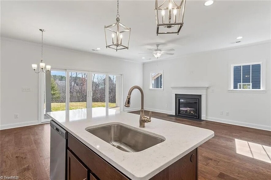 Building Photo - 1675 Ashmead Ln