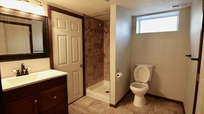 Primary Suite Bathroom - 6011 N Wall St