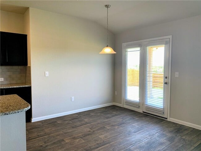 Building Photo - 3323 Brywood Dr