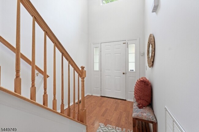 Building Photo - 53 Dewitt Ln