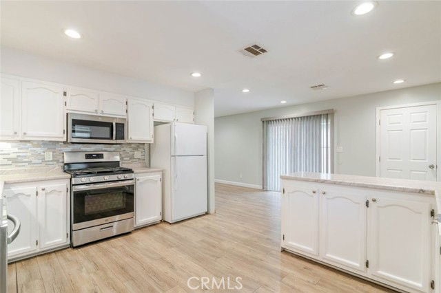 Building Photo - 6539 Coldwater Canyon Ave