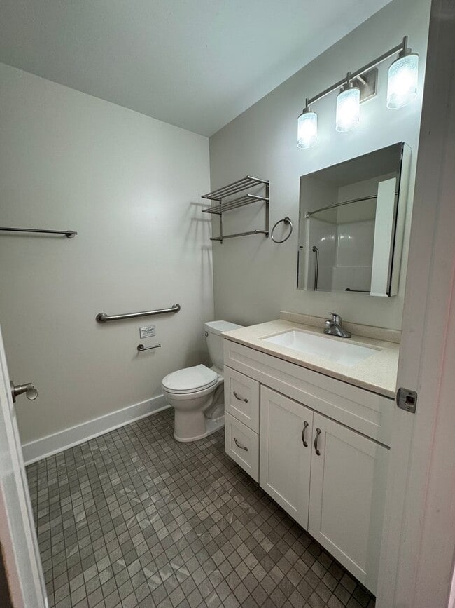 Building Photo - 503 Pecan Tree Ln