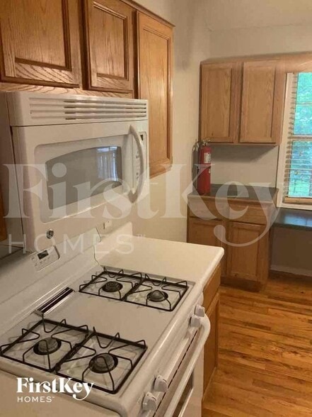 Building Photo - 6550 Remington Dr