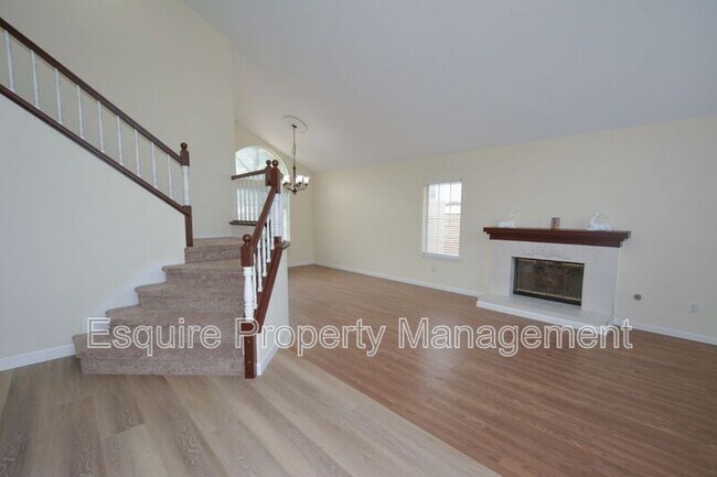 Building Photo - 1906 Kensington Ln