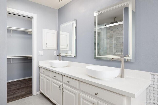 Building Photo - 41 5th St