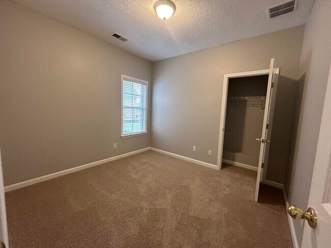 Building Photo - 9204 Acadia Pl