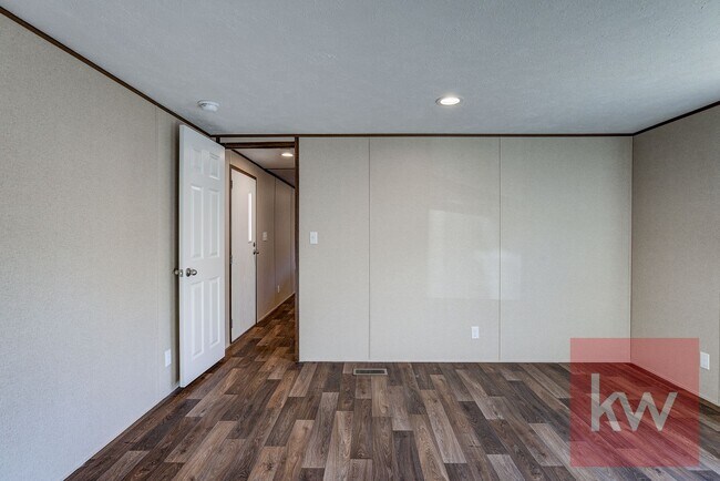 Building Photo - Chestnut St 119/Whispering Hills MHP