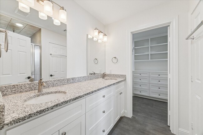 Building Photo - 30731 Martens Rd