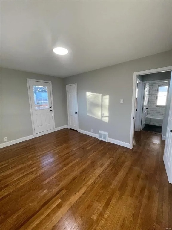 Building Photo - 1349 Kraft St