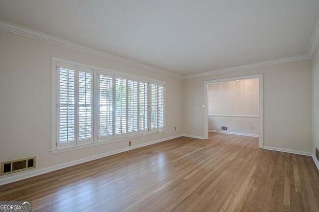 Building Photo - 45 Brandon Ridge Dr NE