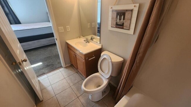 Building Photo - 476 River Oaks Dr