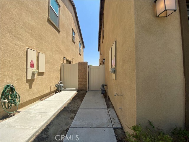 Building Photo - 4733 Rogers Way